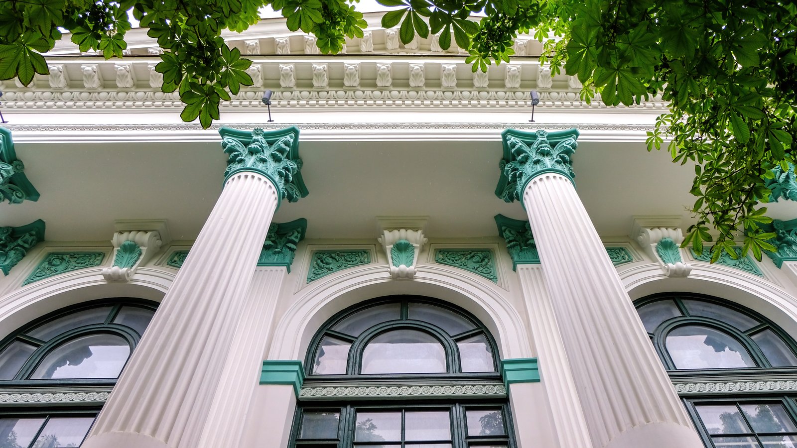 Government institutional hall